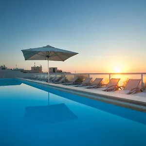 https://the-george-urban-boutique.maltahotels.net